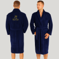 personalizowany szlafrok  męski z szalowym kołnierzem, ozdobiony własnym haftem, granatowy